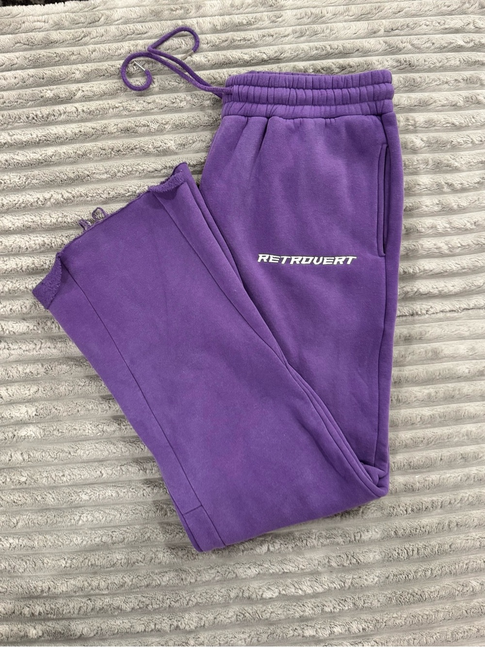 Retrovert Men's Purple Casual Joggers - Picture 7 of 9